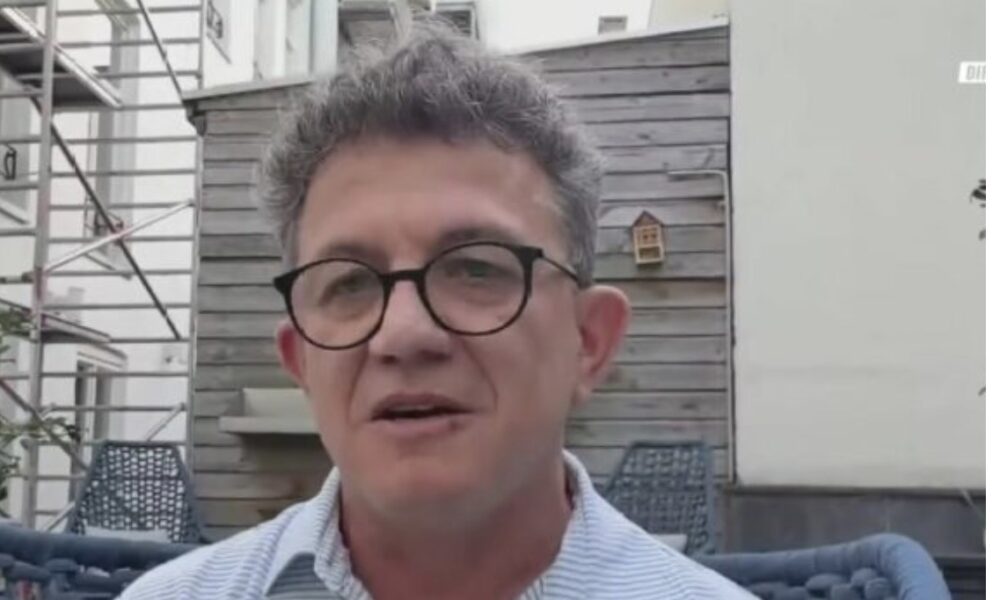 Rasti  Lule Gjeli   Buzhala  Gent Prokshi është parë duke hyrë në shtëpinë e Albin Kurtit