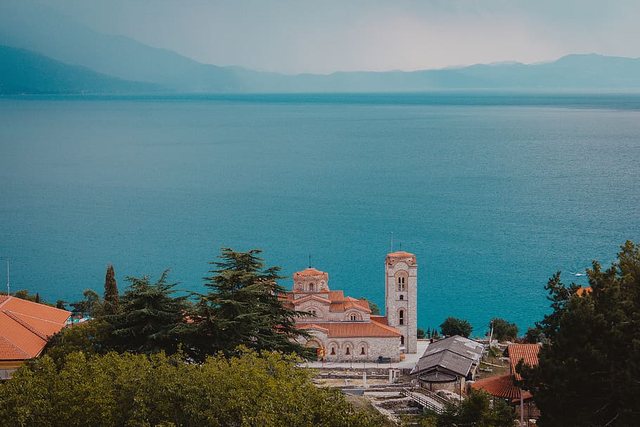 UNESCO paralajmëron Shqipërinë  Ohri rrezikon të humbasë statusin e Trashëgimisë Botërore