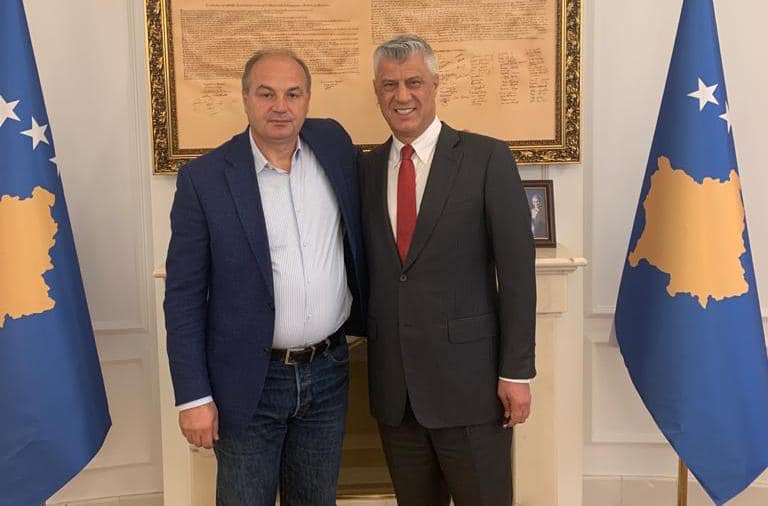 Shtyrja e aktgjykimit në kohën e formimit të institucioneve  Hoxhaj sheh kalkulime nga Haga  Hashim Thaçi u mor si President