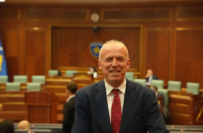 Qorrolli  Është e pandershme që opozita të vendos kushte për formimin e institucioneve