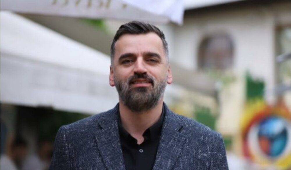 Xhulian Shabani  zv drejtor i ri i RTVM së