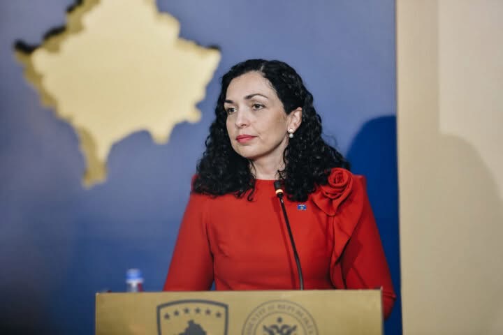 Ejupi  Do të ishte mirë që Kurti t ia lirojë pozitën e presidentes  Vjosa Osmanit