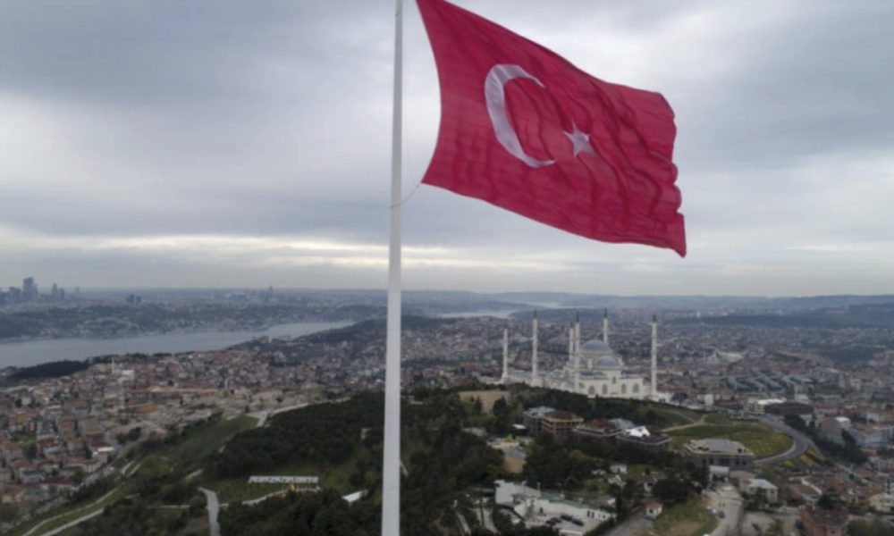 Turqia shënon 10 vjetorin e tentativës së dështuar për grusht shteti  Ulusoy  Sovraniteti i përket kombit