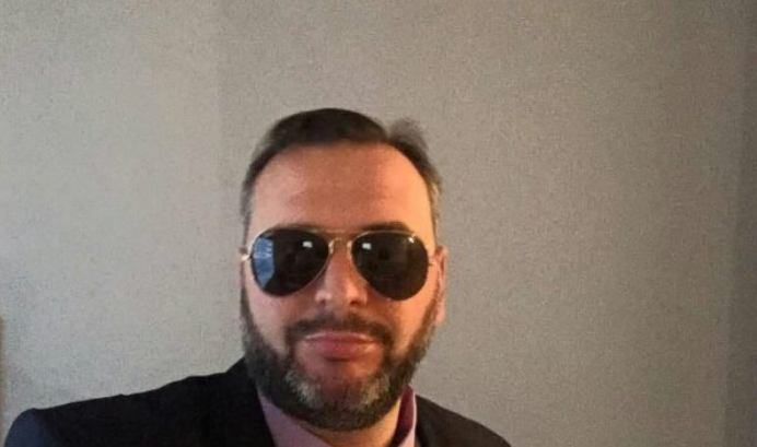  Ndryshe    Bajqinovci prezanton ndryshimin në look