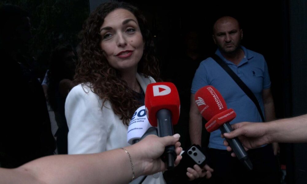 osmani-s-e-komenton-nismen-per-shkarkimin-e-abdixhikut-qendroj-prapa-deklarimeve-te-mehershme