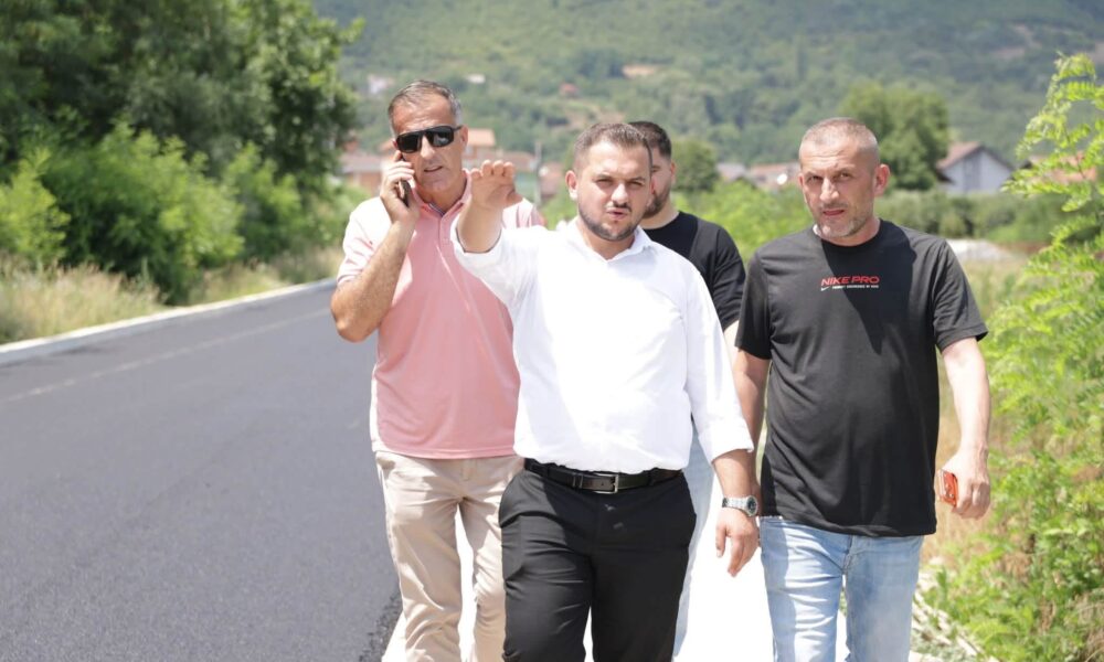 Nis asfaltimi i rrugës nga Reçica e Madhe deri te autostrada  Qamili  Banorët e prisnin këtë projekt prej dekadash
