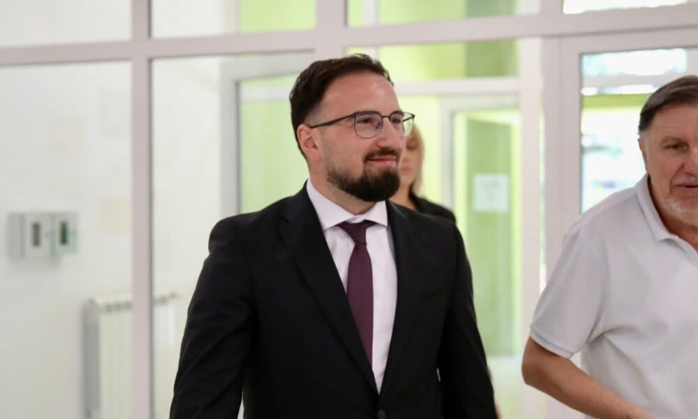 Fatmir Sabriu largohet nga posti i sekretarit shtetëror  Krenar për reformat e realizuara në dy vitet e mandatit