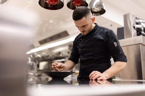 Nga Gostivari në elitën e gastronomisë italiane  historia frymëzuese e shefit Erduan Rexhepi