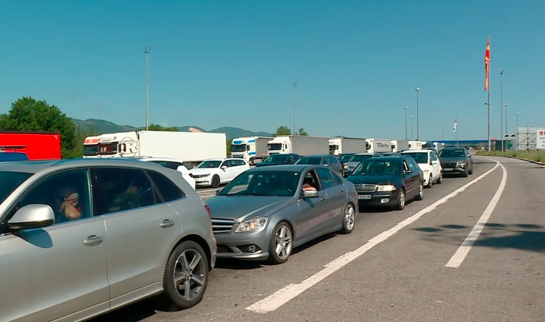 Kufiri Tabanocë   Serbi i mbingarkuar  kolona kilometrike automjetesh