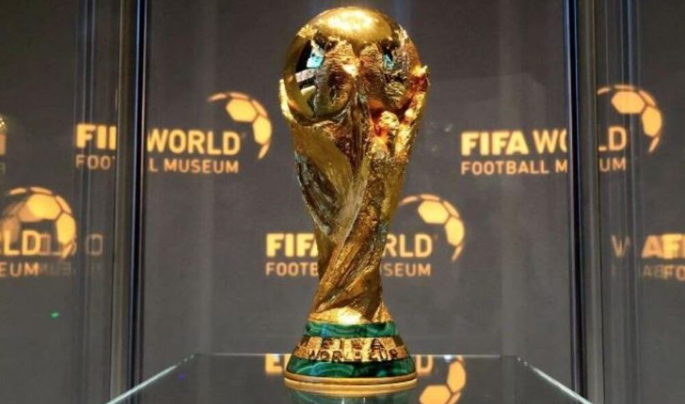 Kupa e Botës me 64 skuadra për edicionin e vitit 2030  Infantino  FIFA do të shqyrtojë zgjerimin e Botërorit