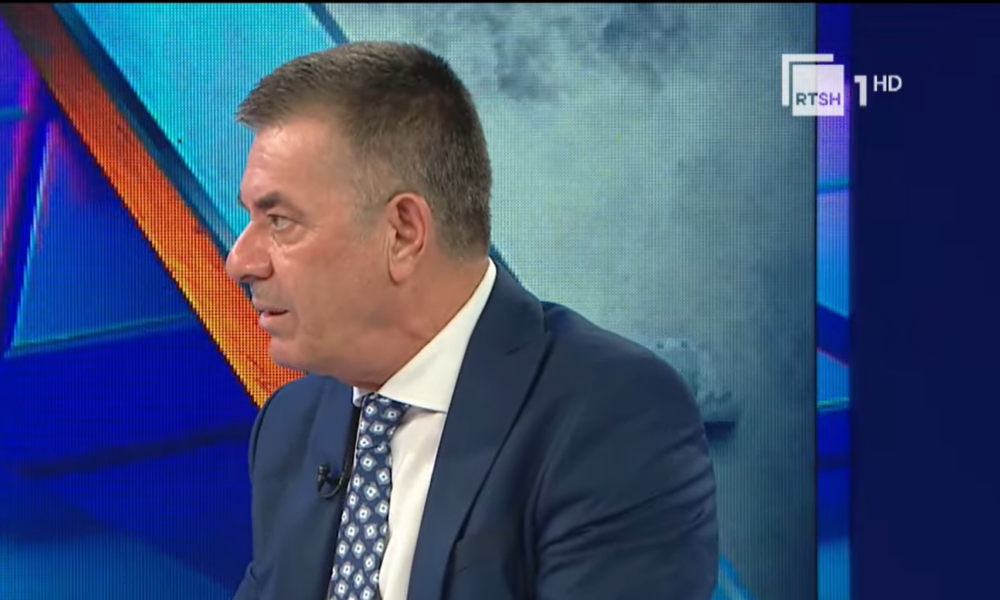 31 ditë tubime  Vangjeli  Protestë unike  vendos në të njëjtën kryq si kryeministrin ashtu edhe liderin e opozitës