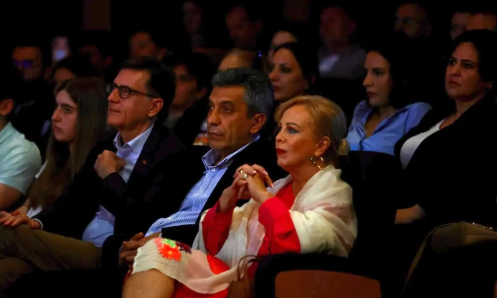 Mexhiti  Festivali  Çarshia  solli ritmet e flamenkos spanjolle në zemër të Shkupit