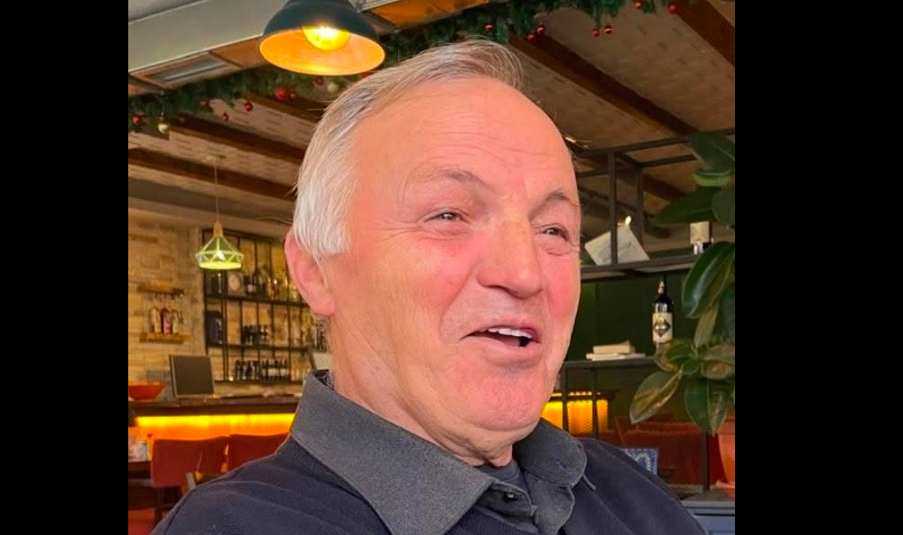 Vdes Dr  Sinan Prekazi  mjeku mitrovicas që ndihmoi UÇK në dhe familjen Jashari