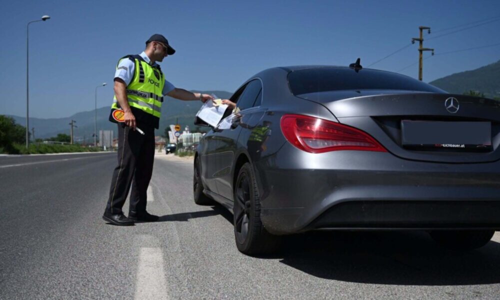 Mercedesi me targa gjermane  fluturonte  me 203 km h në autostradën e Maqedonisë  arrestohet shoferi me shtetësi turke