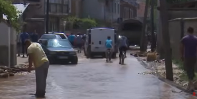 10-vjet-nga-vershimet-ne-hasanbeg-infrastruktura-u-permiresua-dhimbja-mbeti