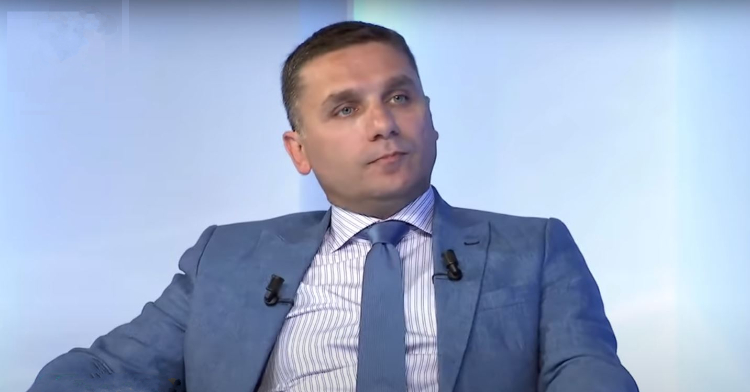  Nëse vazhdohet kështu nuk ka kuptim që të ekzistojnë    Kelmendi thotë se nevojiten ndryshime radikale te partitë opozitare