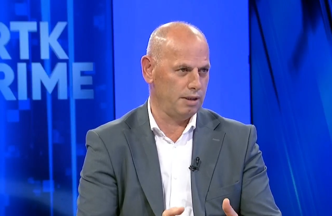 Lladrovci  Sjellja normale në situatë jonormale është  non sens 