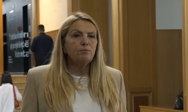 Montazhi me AI ndaj Time Kadriajt  reagon deputetja  S ju shpëton as Beogradi 