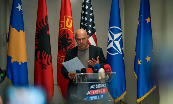 Ardian Gjini  Vetëvendosje po na sulmon me  grejza  sepse po e shohin rritjen e madhe të Aleancës