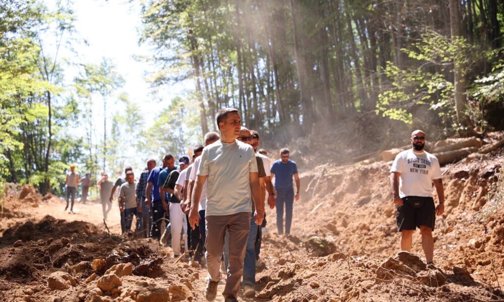 Kasami del në terren  Punimet në rrugën Tetovë Prizren po zhvillohen sipas dinamikës së paraparë