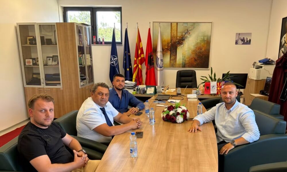 Rektori Fetaji takon drejtorin Seferi  fokus në gjelbërimin dhe rregullimin e kampusit të UNT së