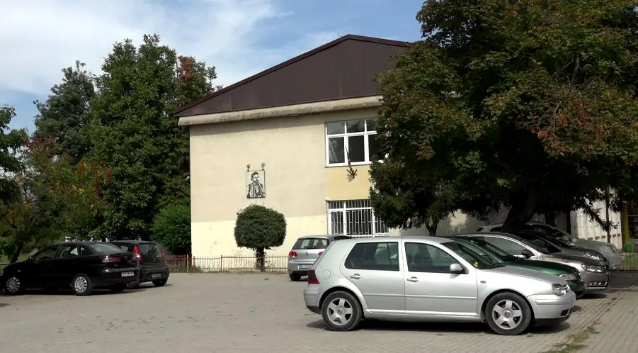 nxenesit-shqiptare-te-idrizoves-pa-mesim-ne-shqip-nga-klasa-e-gjashte