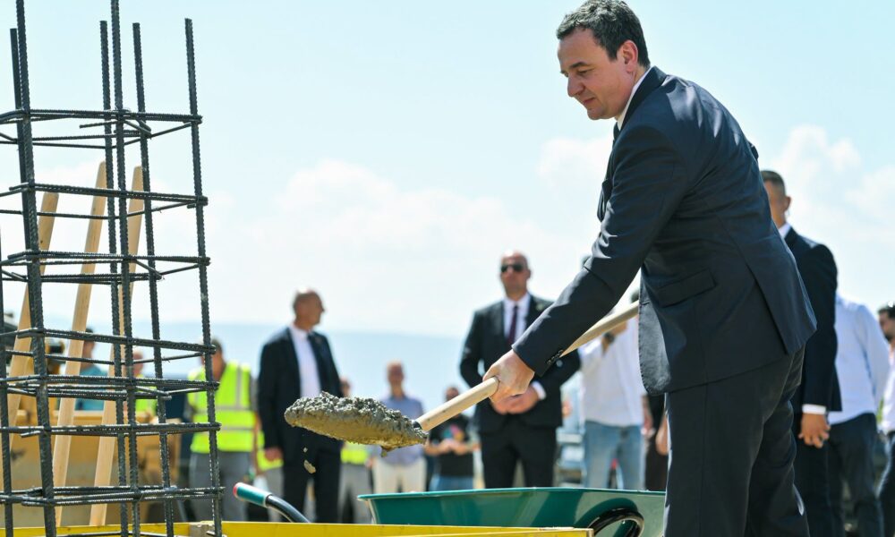 kurti-autostrada-shkup-bllace-do-te-forcoje-lidhjen-mes-kosoves-dhe-maqedonise-se-veriut