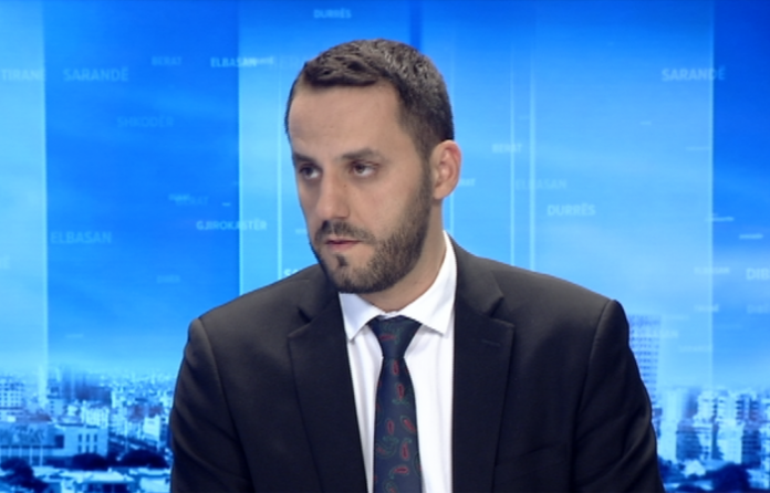 Bela dhe Halimi 10 vjet  non grata   Lamallari  Vendimi u mor më 17 korrik  Nuk do të lejojmë agjenda kundër Shqipërisë