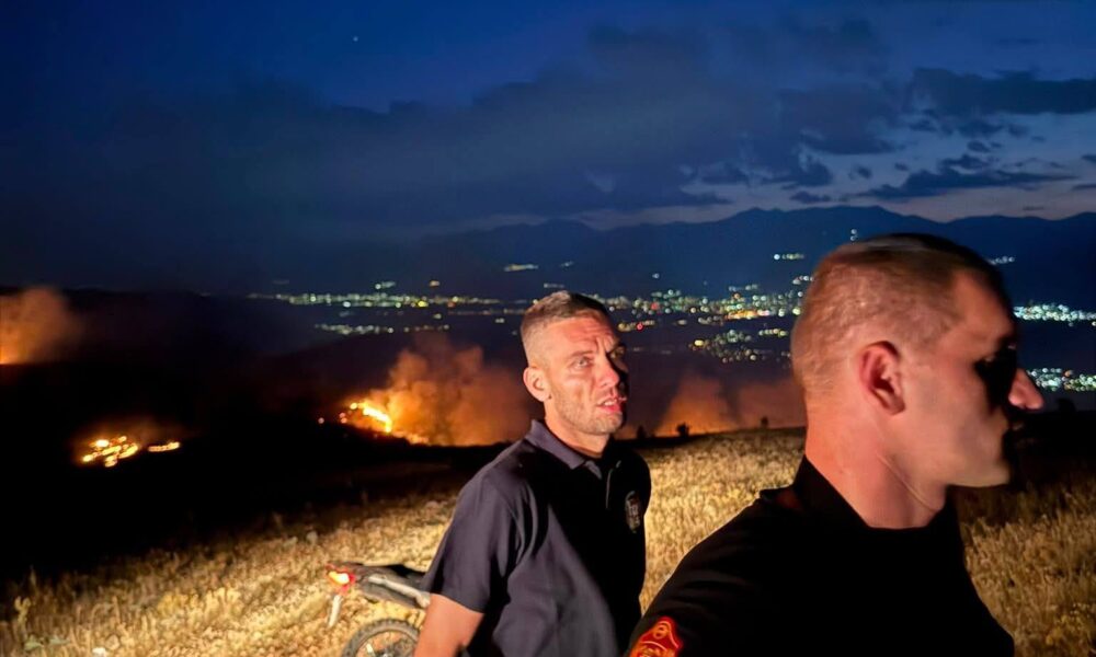 Zjarr mbi fshatin Bojan  në terren ekipet e zjarrfikësve
