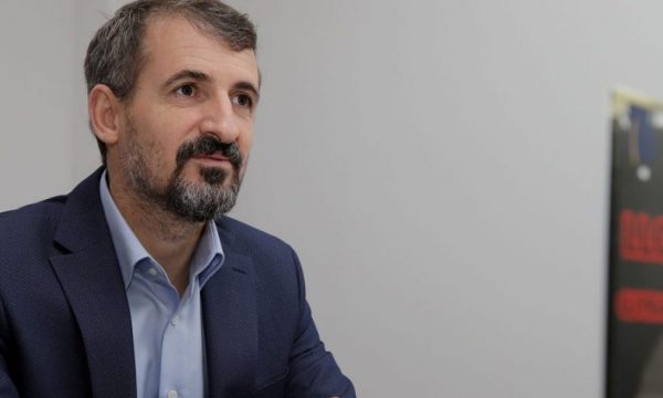 Miftaraj  Mosrespektimi i afatit 30 ditor është shkelje Kushtetuese por nuk e çon vendin në zgjedhje