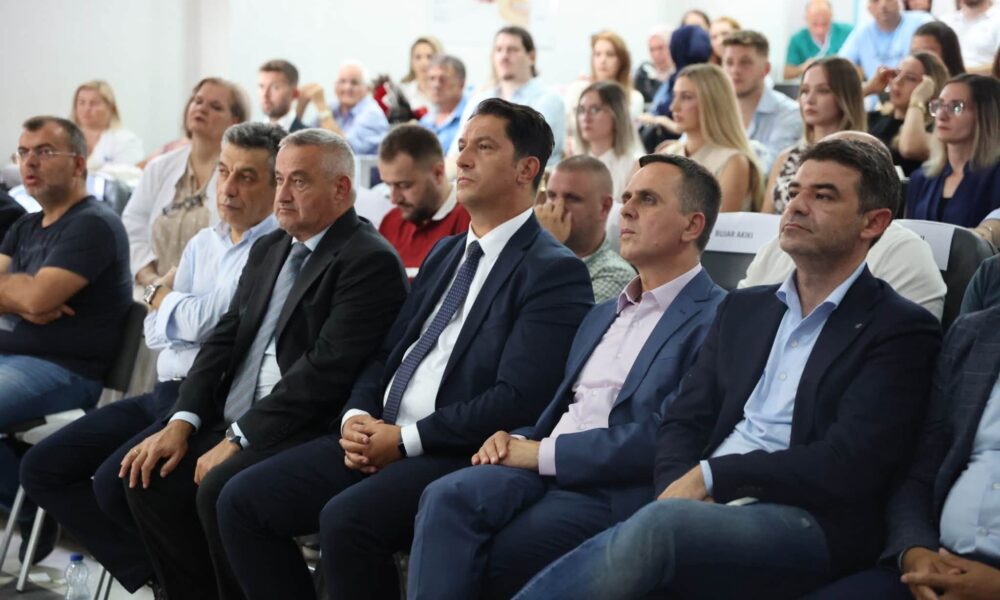 Kasami  Mexhiti dhe Sali ndajnë 109 vendime pune në Spitalin Klinik të Tetovës