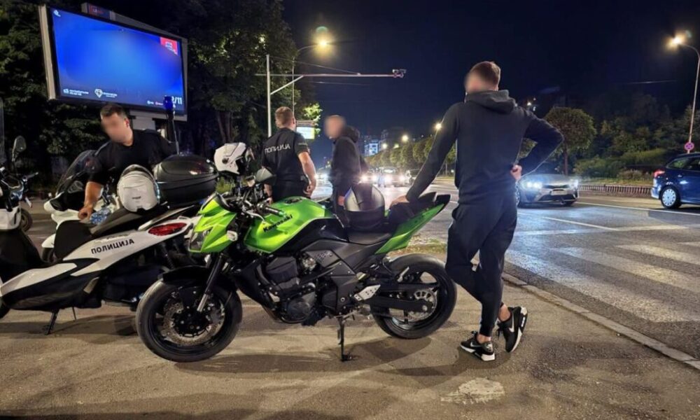 Për 6 orë kontrollë u gjobitën 222 shoferë motorrash  14 të arrestuar