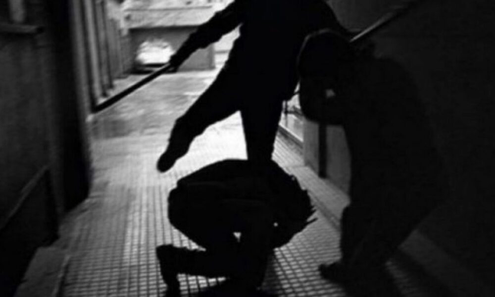 Rrahje mes familjarëve në Podujevë   tre persona përfundojnë në ndalim  Policia sekuestron shufra druri e metali