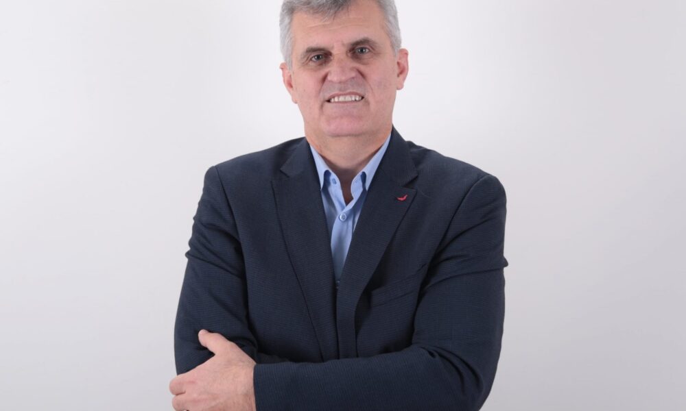 Matoshi kërkon padi për drejtuesit e institucioneve  Po shkilet Ligji për përdorimin e gjuhëve 