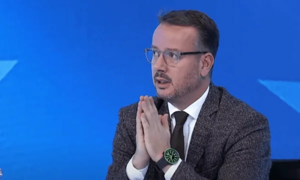  U infiltrua në SHIK dhe depërtoi në AKI   Kajtazi sjell historikun e errët të Fatmir Shehollit