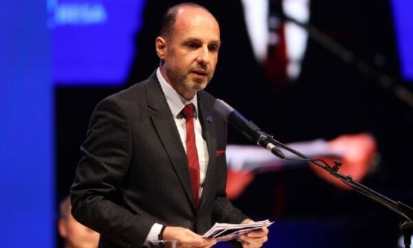 Zeqirja Ibrahimi  Me Marrëveshjen e Ohrit shteti u definua si pronë e kombit maqedonas  Shqiptarët përsëri mbetën pakicë