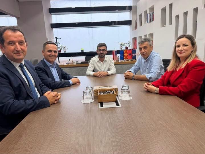 qoku-spinat-per-rikthimin-e-izet-mexhitit-ne-bdi-tregojne-deshperimin-politik
