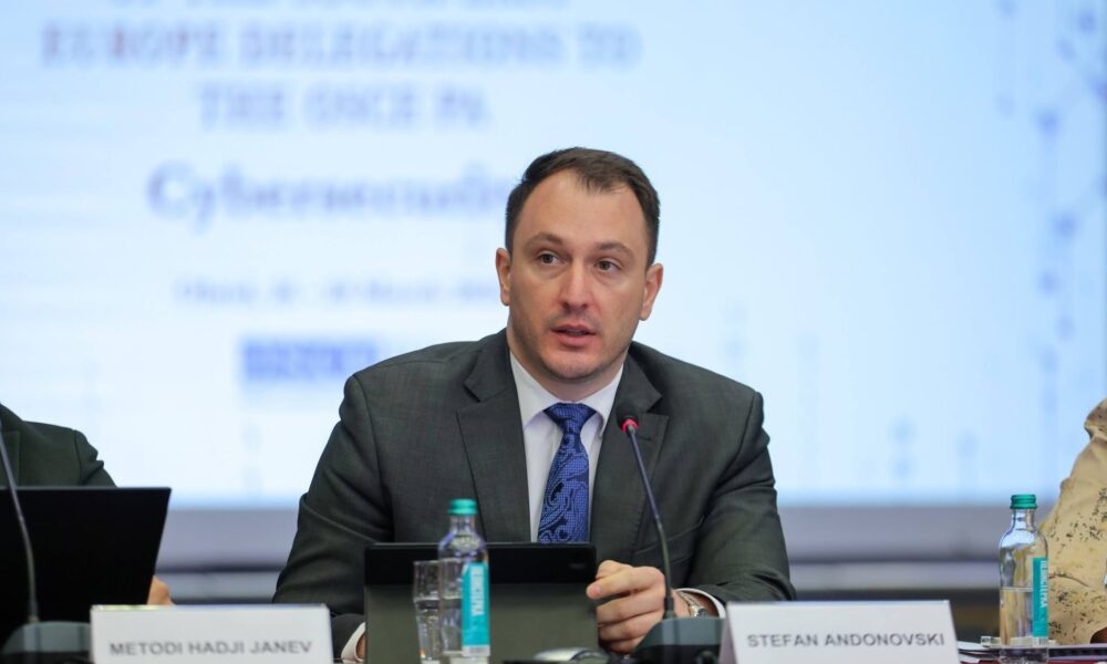 Andonovski zbulon risinë e madhe  Letërnjoftimi dhe patenta digjitalizohen në tetor 