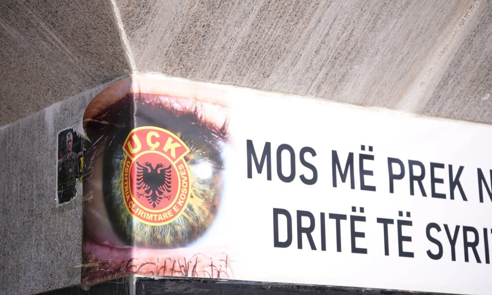 nata-e-peste-e-protestes-jo-ne-emrin-tim-ne-prishtine-kunder-aktgjykimit-te-hages-per-kater-ish-kreret-e-uck-se