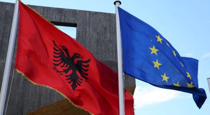 Shqipëria në BE  sa do të paguajë dhe sa do të përfitojë  Në buxhetin e Unionit do të derdhet një kontribut  por përfitimet pritet të jenë më të larta
