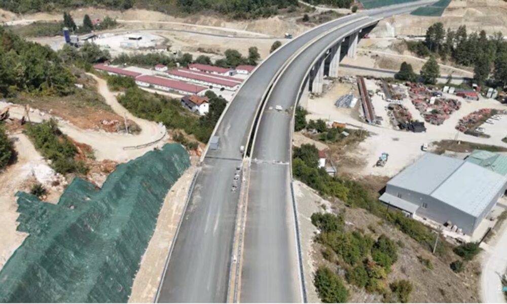 Zgjidhje për pjesën më të vështirë të autostradës  Botuni do të stabilizohet me konstruksion të ri