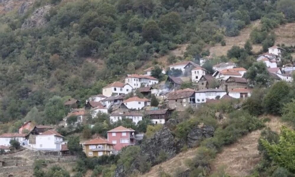 Novosella e Bogovinës drejt zbrazjes  Mungesa e investimeve dhe rrugët e shkatërruara po i largojnë banorët