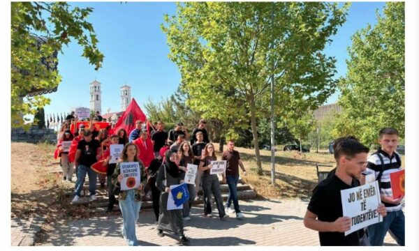 jo-ne-emer-te-studenteve-proteste-ne-prishtine-pas-vendimit-ne-hage