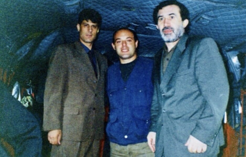 Foto historike e qershorit 1999  Hashim Thaçi dhe Arbën Xhaferi në helikopterin gjerman duke parë Kosovën e lirë