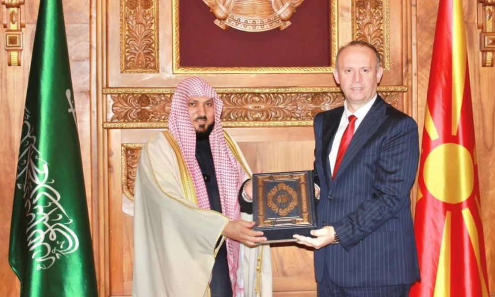 Afrim Gashi me Adnan Azizin dhe disa deputet tjerë për vizitë zyrtare në Arabinë Saudite