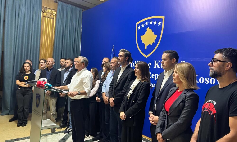 PDK dorëzon në Kuvend projektligjin për ndryshimin dhe plotësimin e Ligjit për Dhomat e Specializuara