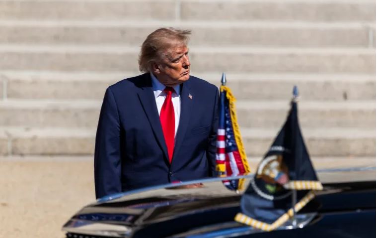 trump-refuzoi-planin-7-ditor-te-iranit-per-hapjen-e-hormuzit-c-ndodh-me-tej