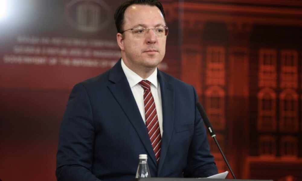  Qentë  i kushtuan 3 5 milionë euro Nikolloski kërkon hetim për borxhet dhe paditë e rrugëve