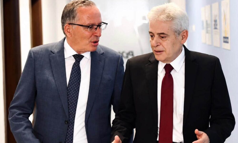 Ahmeti zbarkon në Prishtinë  takim me Hamzën pas Gjinit