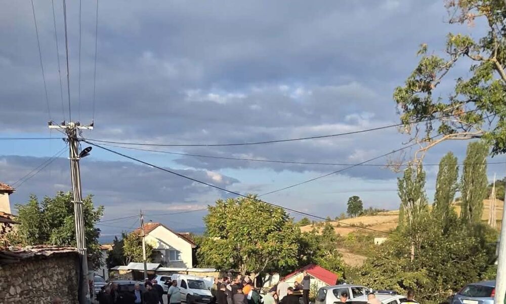 Bllokohen rrugët në Studeniçan  banorët ndalojnë kamionët e rëndë